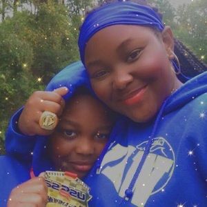 Meet your Posher, Polly